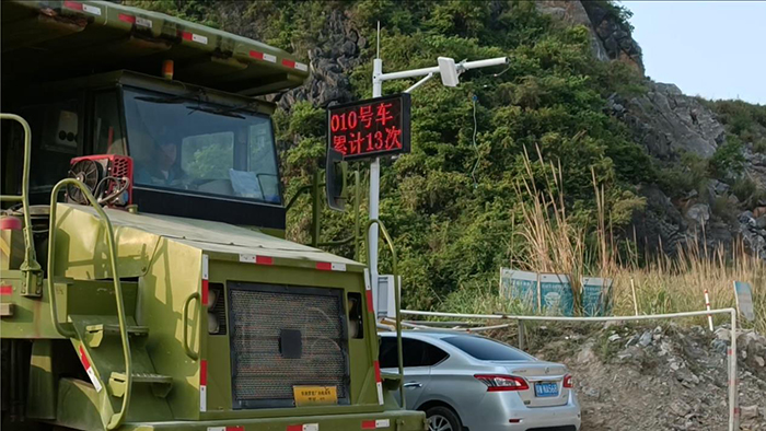 图3 700.jpg